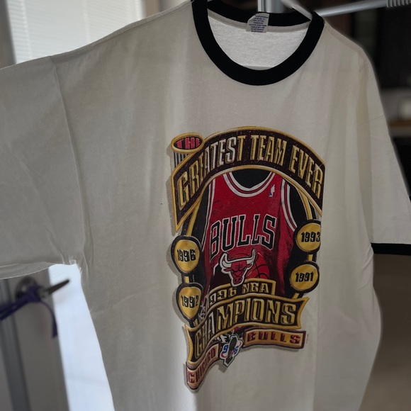 1996 Chicago Bulls Greatest Team T shirt - Picture 2 of 3